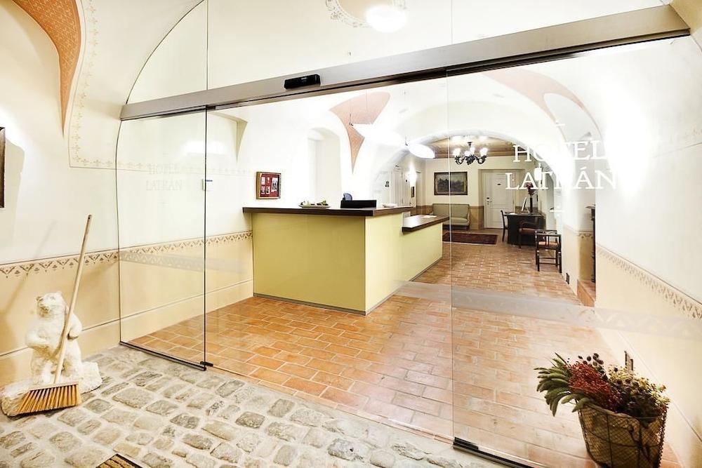 Hotel Latran Český Krumlov Buitenkant foto