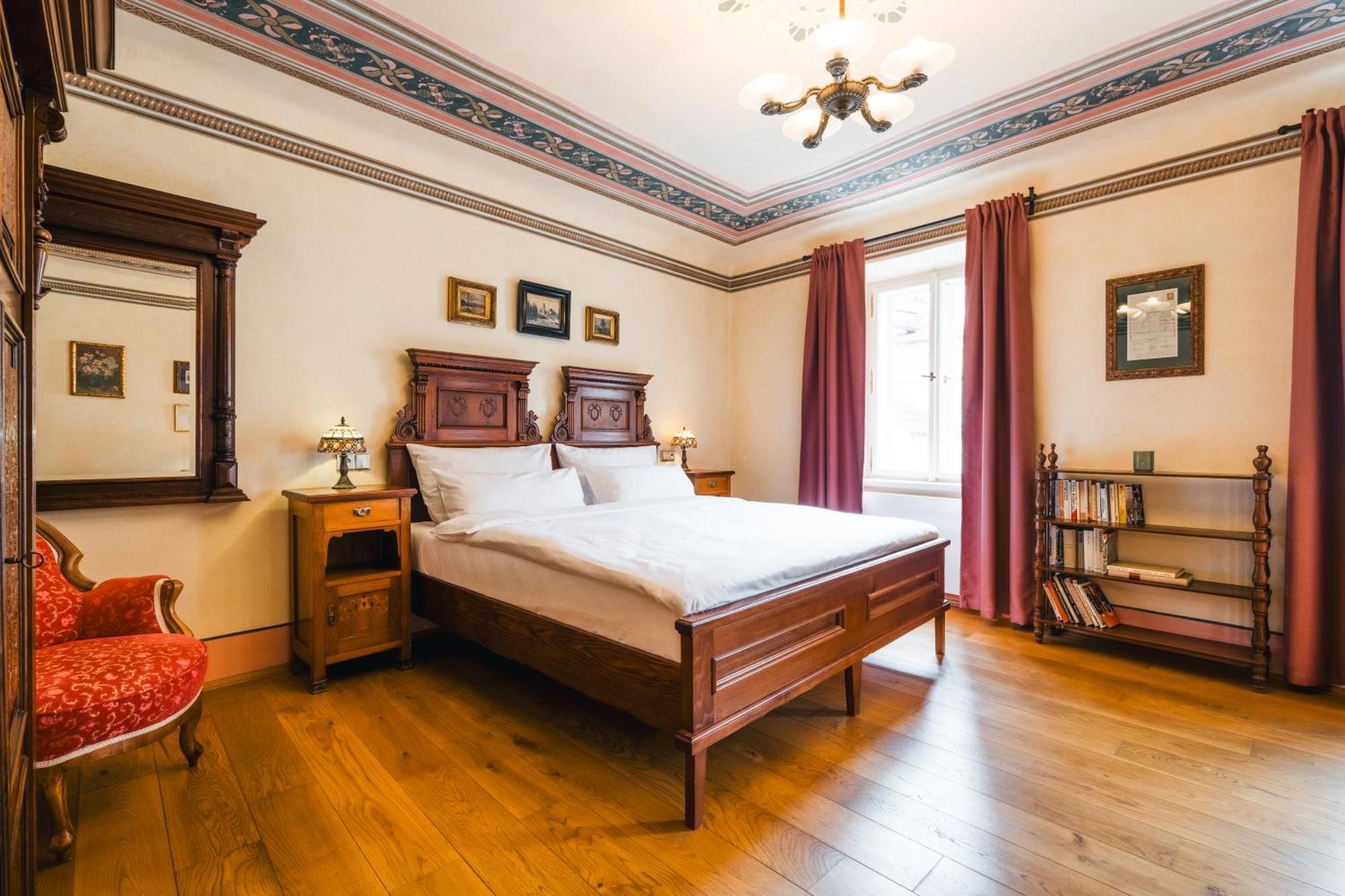 Hotel Latran Český Krumlov Buitenkant foto