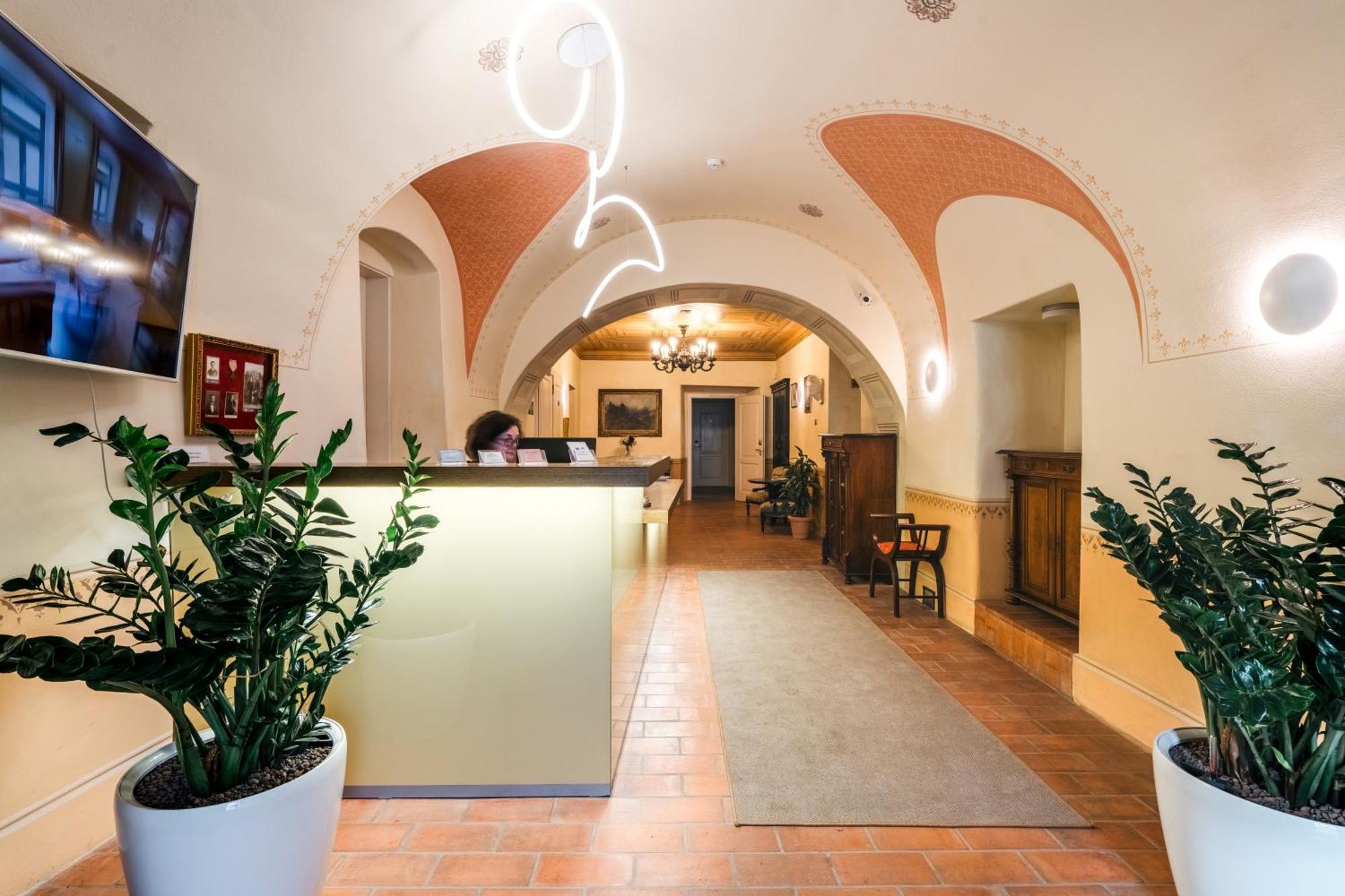 Hotel Latran Český Krumlov Buitenkant foto